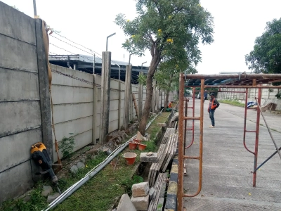 Mahal Pagar Tembok atau Besi